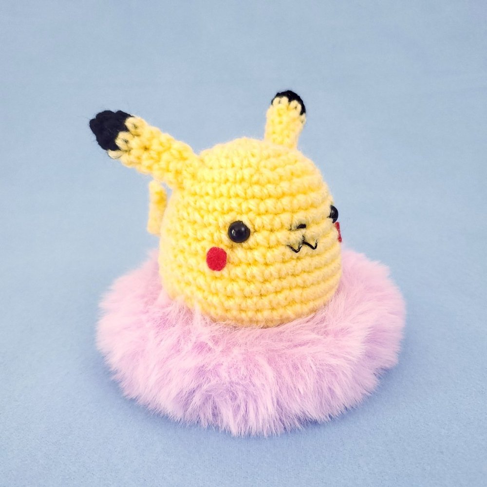 Chibi Pikachu Pokémon Amigurumi - Picture 2 of 8